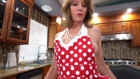 Homemade POV video of horny mature Cyndi Sinclair sucking a dick