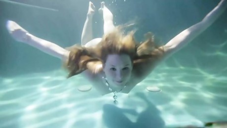 Naked Mermaid Blows A Throbbing Hard Cock Inside The Pool!