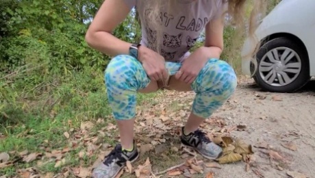 OnlyFans And Twitter Teen Slut Sarah Evans Pee's In Hiking Trail Parking Lot. Follow Her Twitter