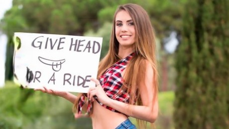 Elle Rose, debuts for as a Hot Hitchhiker