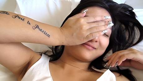Smiling fancy woman hd xxx Thai Swinger