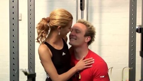 Tight Blonde Chick Gets Screwed In The Gym